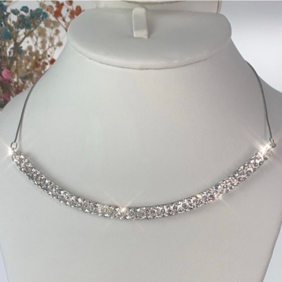 Acrylic Choker Necklace Embellished With Genuine “Crystal Stone Elements” New! - Picture 1 of 9